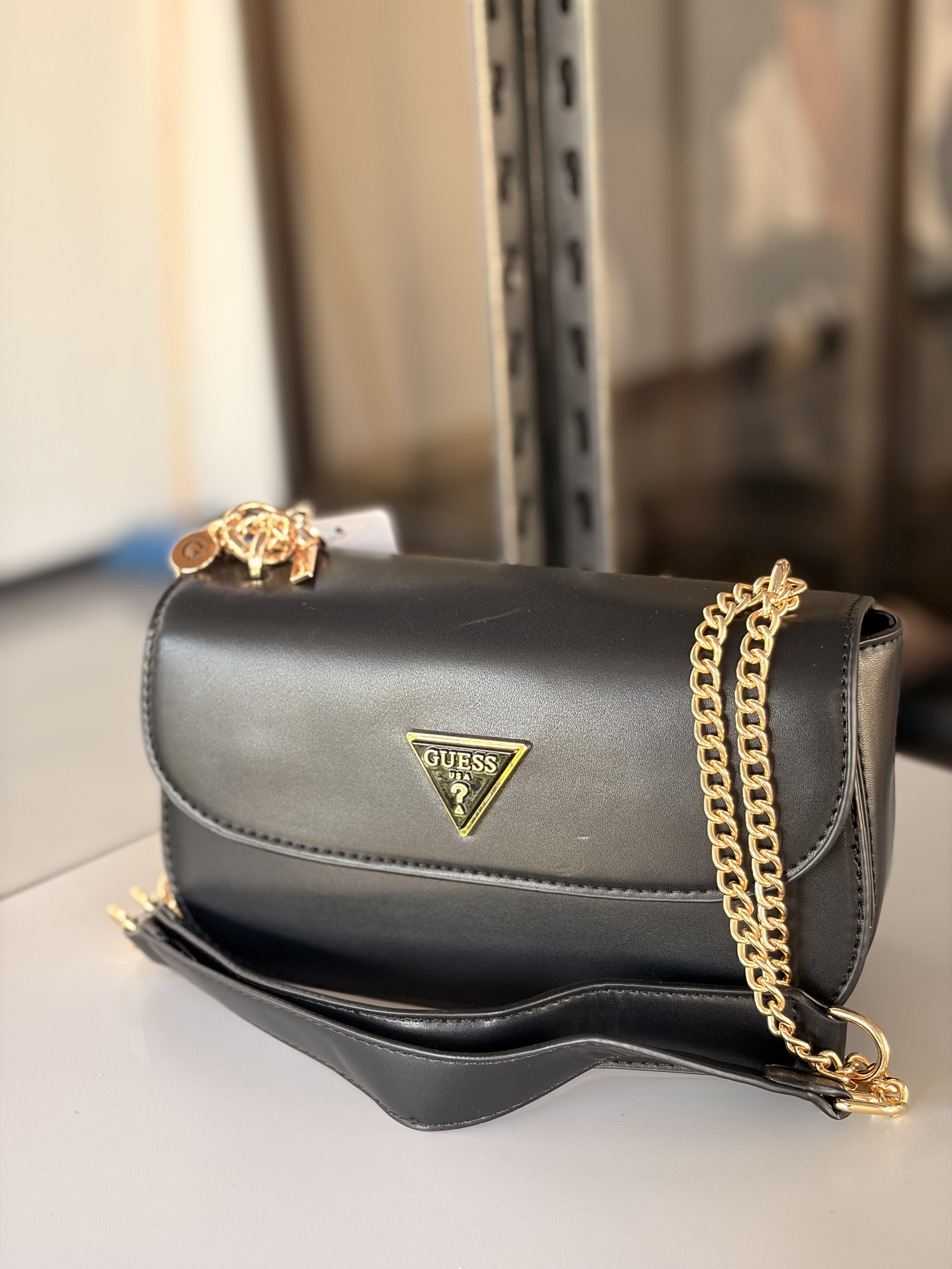 Bolso Guess Negro